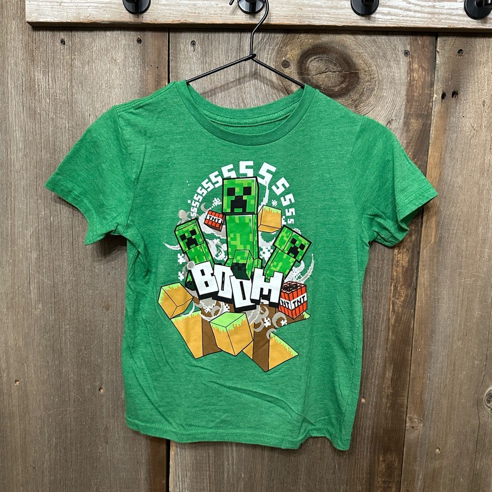 Minecraft Graphic Tee in Green Size Small Boys Unisex